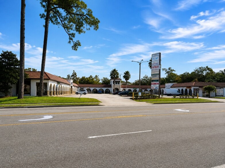 9735 Saint Augustine Rd, Jacksonville, FL for lease - Building Photo - Image 1 of 4