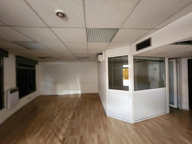 Office in Montpellier for sale - Interior Photo - Image 2 of 8