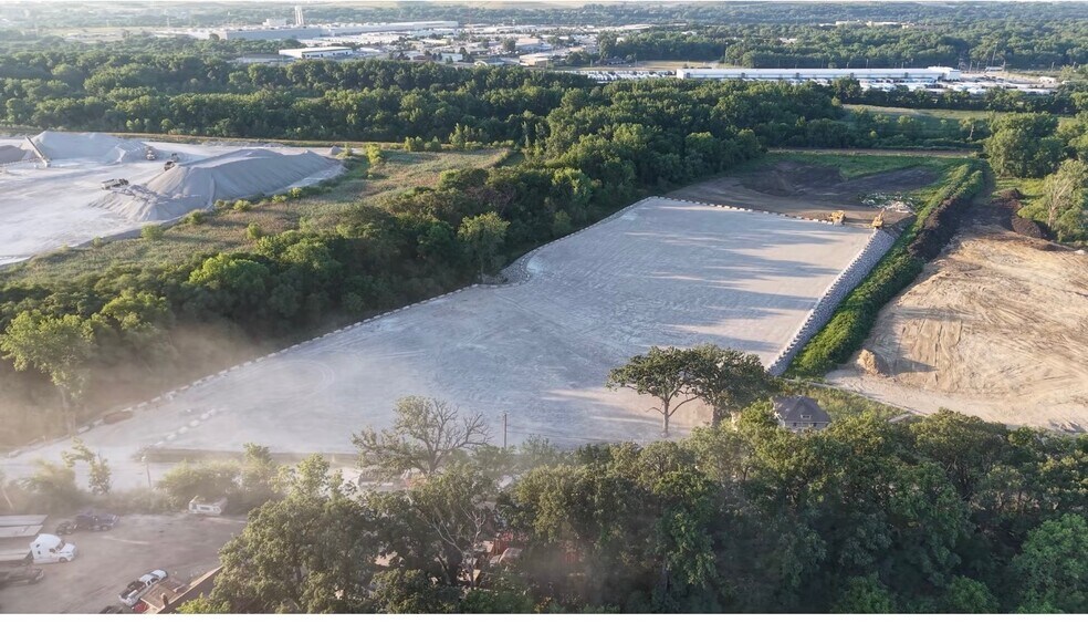 2700 Mound Rd, Rockdale, IL à louer - Photo du bâtiment - Image 3 de 9