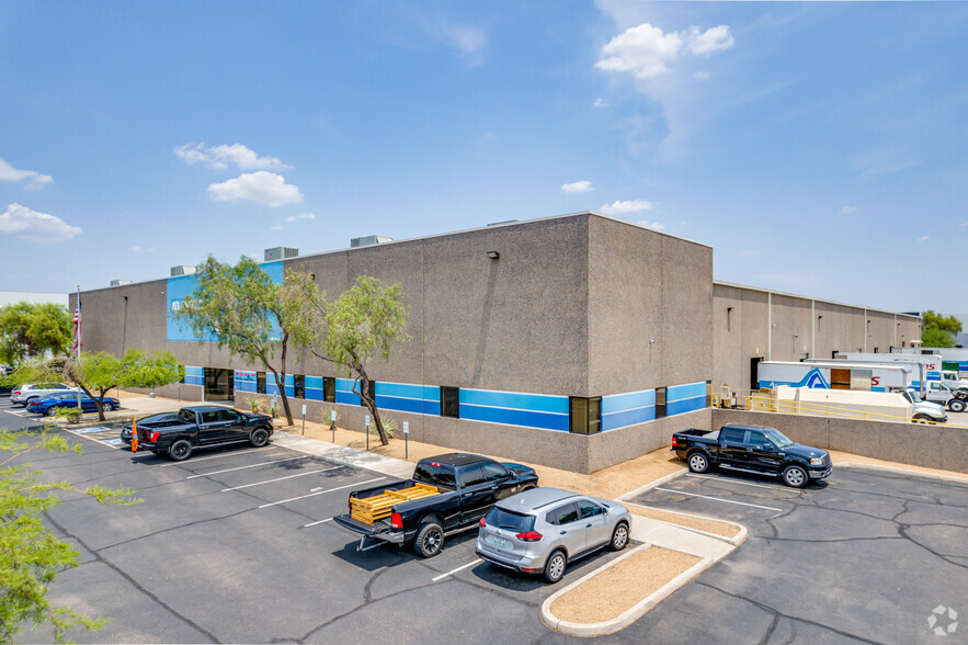 835 N 47th Ave, Phoenix, AZ for lease - Primary Photo - Image 1 of 5