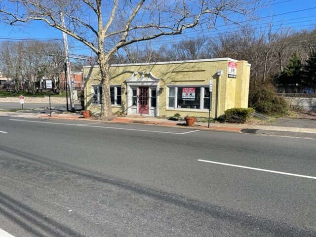 29 Essex St, Millburn, NJ à vendre Photo du bâtiment- Image 1 de 2