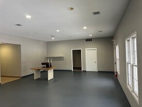 368 Blackbrook Rd, Painesville, OH for lease Interior Photo- Image 2 of 7