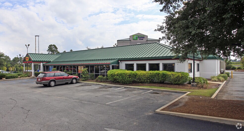 1328 N St Augustine Rd, Valdosta, GA à louer - Photo du bâtiment - Image 2 de 2