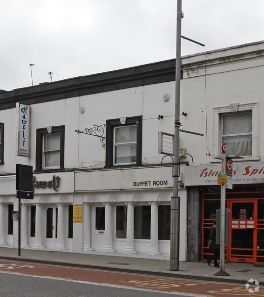 131 Uxbridge Rd, London for lease - Building Photo - Image 2 of 2