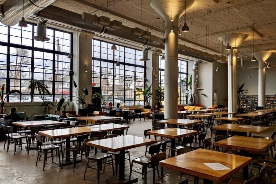 755 Prior Ave N, Saint Paul, MN à louer - Photo du bâtiment - Image 3 de 5