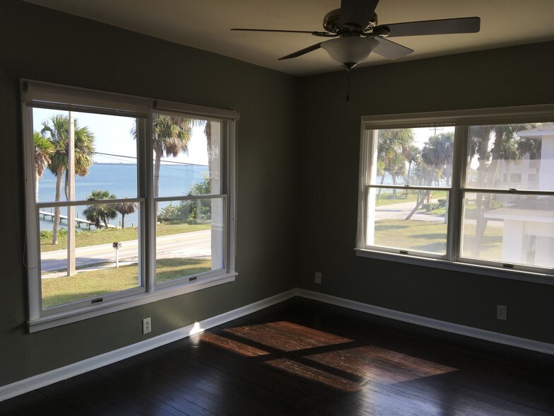 515 S Indian River Dr B, Fort Pierce, FL à vendre - Photo du bâtiment - Image 3 de 19