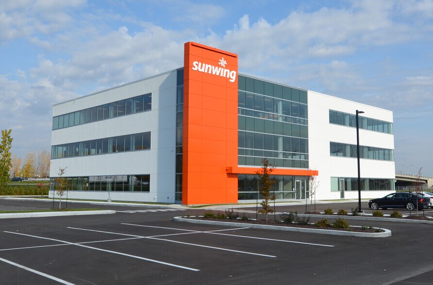 3105 Pl Louis-R.-Renaud, Laval, QC à louer - Photo du bâtiment - Image 2 de 13