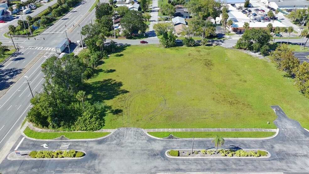 945 6th St, Daytona Beach, FL à vendre - Photo du bâtiment - Image 2 de 24