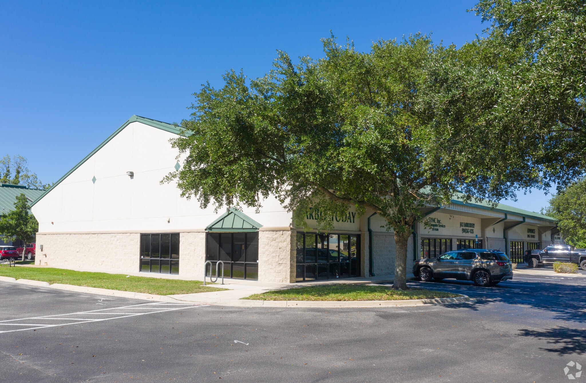 8110 Cypress Plaza Dr, Jacksonville, FL for lease Primary Photo- Image 1 of 17