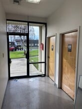 2301-2303 Tripaldi Way, Hayward, CA à louer Photo du bâtiment- Image 2 de 17