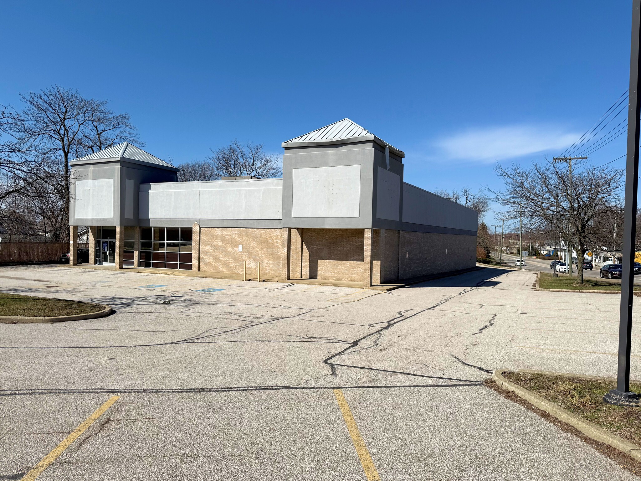 1115 W Prospect Rd, Ashtabula, OH for sale Building Photo- Image 1 of 11