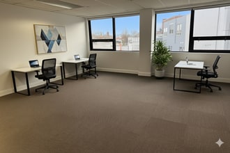 21 Locust Ave, New Canaan, CT à louer Photo intérieure- Image 1 de 5