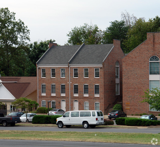 6105 Arlington Blvd, Falls Church, VA for sale - Primary Photo - Image 1 of 1