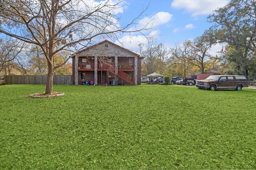 9114 1/2 N Green River Dr, Houston, TX à vendre - Photo du bâtiment - Image 3 de 10