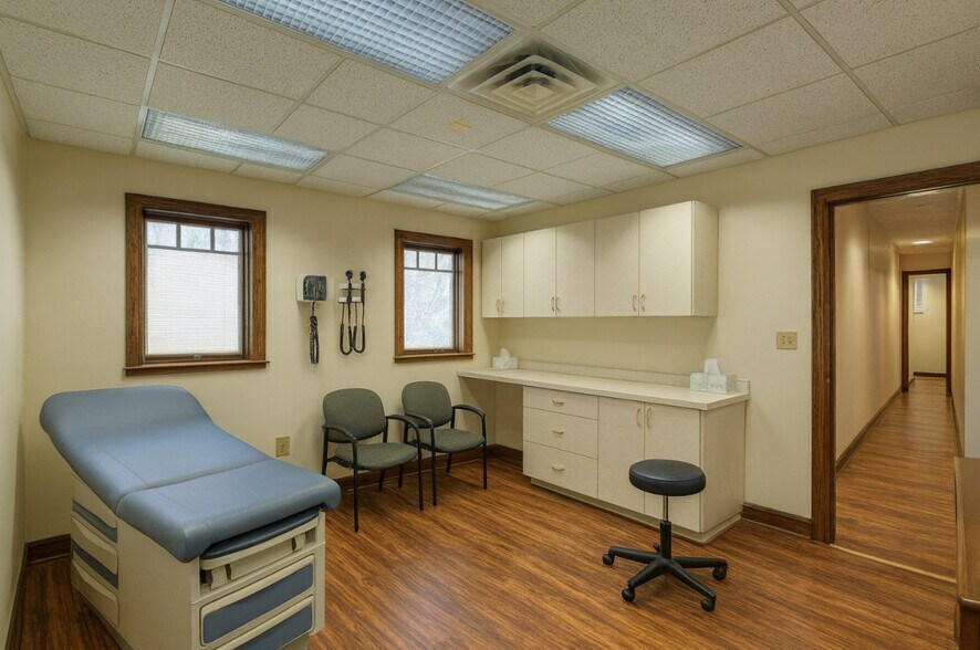 941 Steubenville Ave, Cambridge, OH à louer - Photo du bâtiment - Image 3 de 23