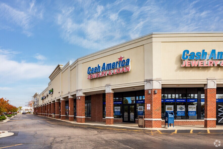 2700-2745 Mannheim Rd, Franklin Park, IL à louer - Photo du bâtiment - Image 3 de 4