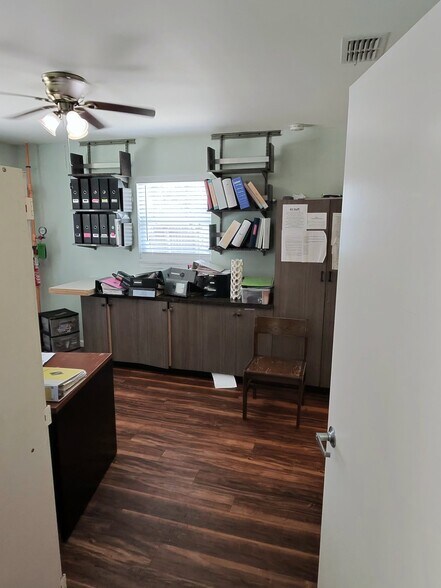 132 E Citrus St, Altamonte Springs, FL à vendre - Photo intérieure - Image 3 de 6