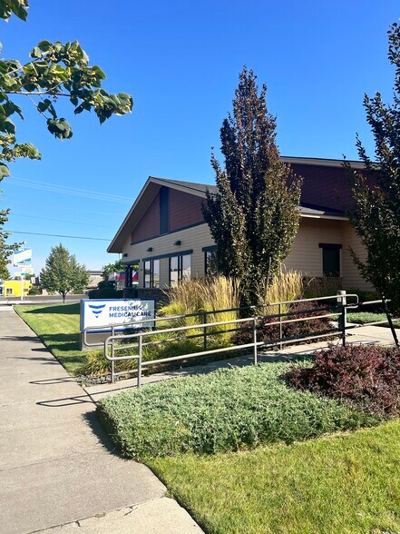 1213 S Main St, Milton-Freewater, OR à vendre - Photo du bâtiment - Image 3 de 17