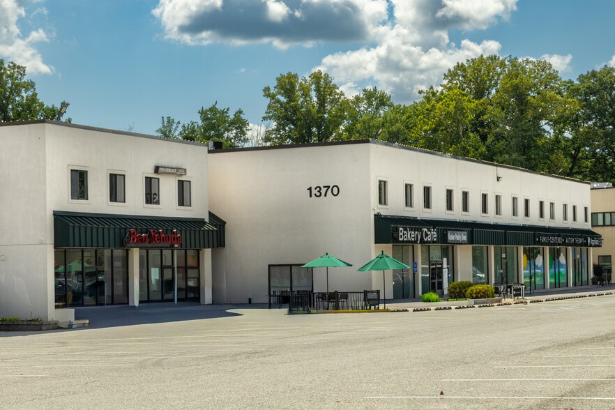 1370-1394 Lamberton Dr, Silver Spring, MD à louer - Photo du bâtiment - Image 1 de 2