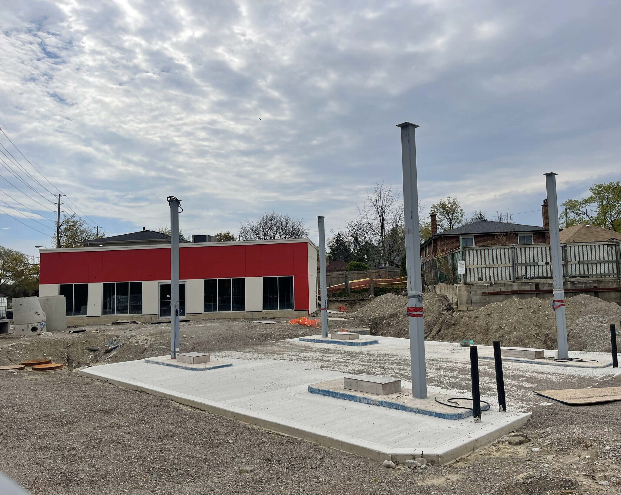 970 Scarlett Rd, Toronto, ON à vendre Photo du bâtiment- Image 1 de 1