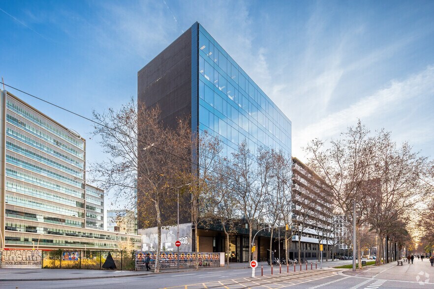 Avinguda Diagonal, 67, Barcelone, Barcelona à louer - Photo du bâtiment - Image 1 de 11