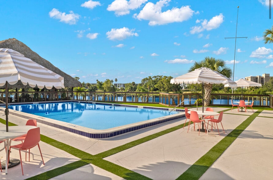 3444 Marinatown Ln, North Fort Myers, FL for lease - Building Photo - Image 3 of 8