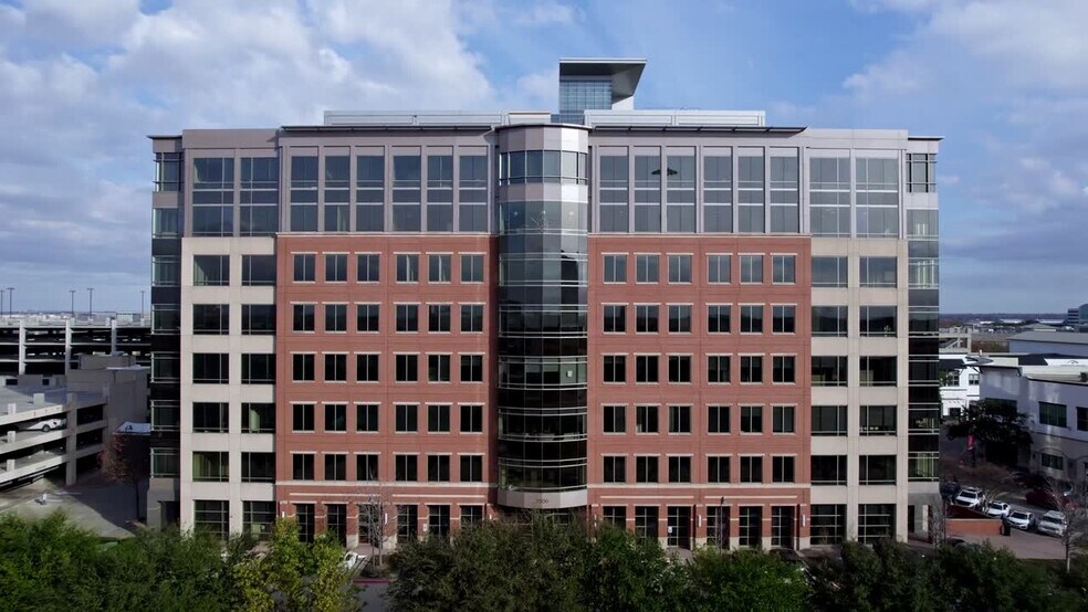 7500 Dallas Pky, Plano, TX à louer - Vidéo sur l’inscription commerciale - Image 2 de 54