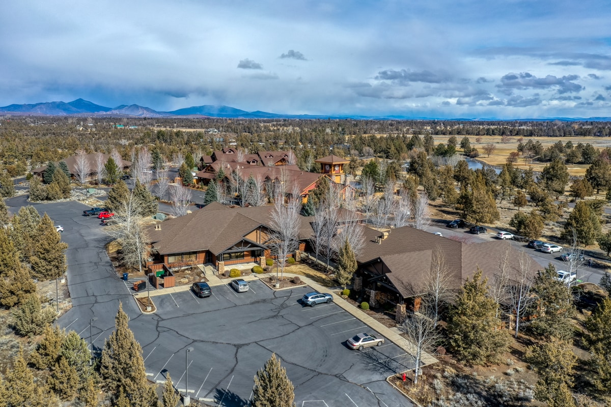 7555 Falcon Crest Dr, Redmond, OR for lease Building Photo- Image 1 of 18