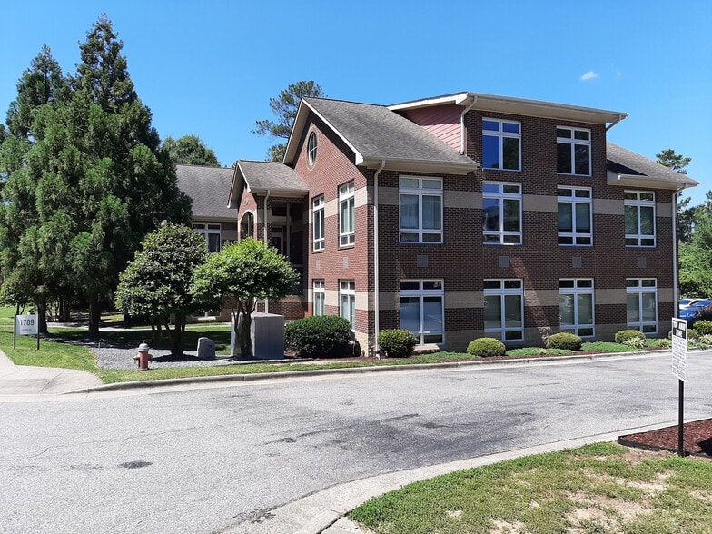 1709 Legion Rd, Chapel Hill, NC for lease - Building Photo - Image 2 of 35