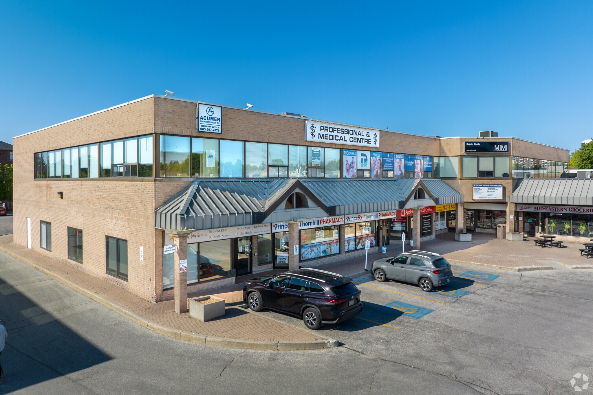 390 Steeles Ave W, Vaughan, ON à louer Photo du bâtiment- Image 1 de 12