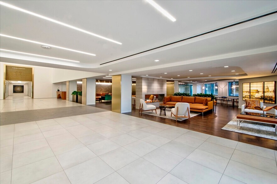 1676 International Dr, McLean, VA à louer - Photo du bâtiment - Image 1 de 34