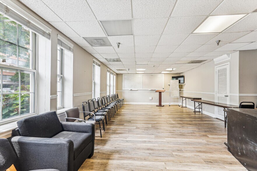 2807 Connecticut Ave NW, Washington, DC à vendre - Photo intérieure - Image 2 de 8