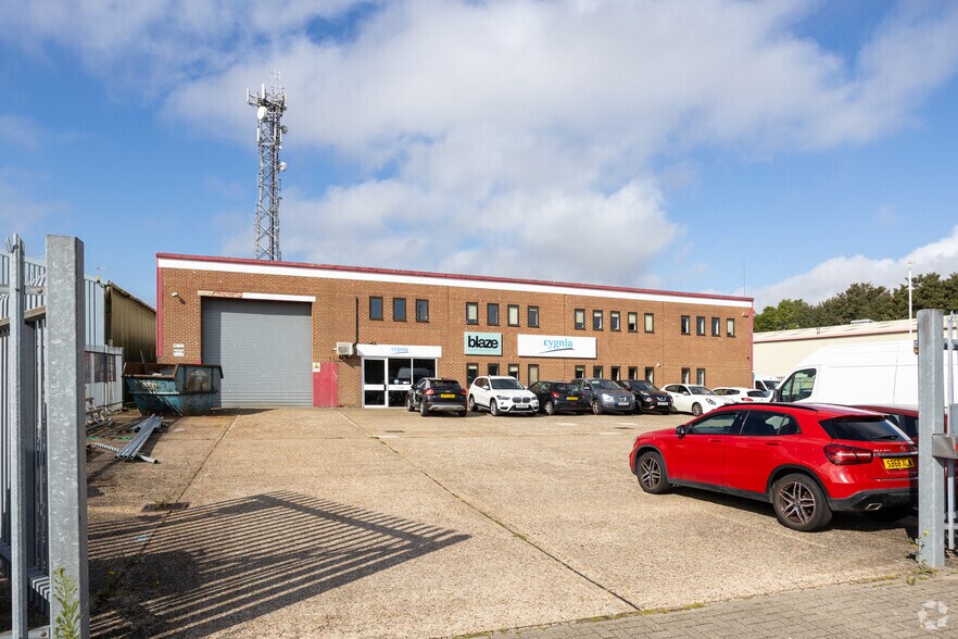 Units 3-4 Anson Close, Broadstairs à louer - Photo principale - Image 1 de 3