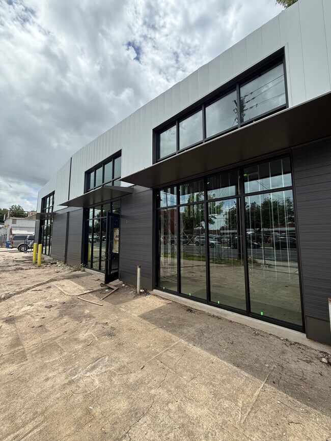 Plus de détails pour 2811 E 5th St, Austin, TX - Commerce de détail à louer