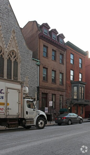809 Cathedral St, Baltimore, MD à louer - Photo du bâtiment - Image 3 de 35
