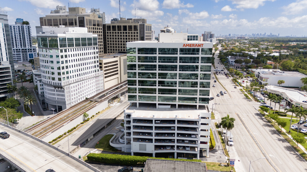 9350 S Dixie Hwy, Miami, FL for lease - Building Photo - Image 1 of 9