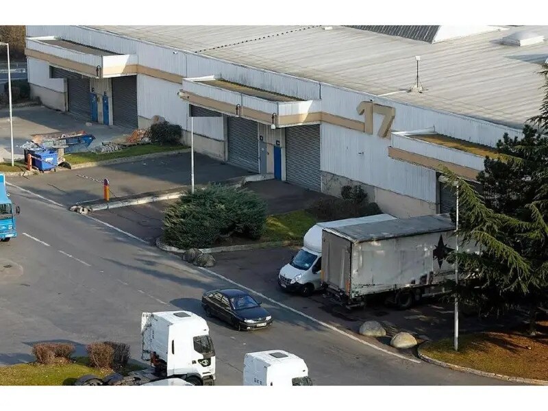 Industrial in Aulnay-sous-Bois for lease Building Photo- Image 1 of 8