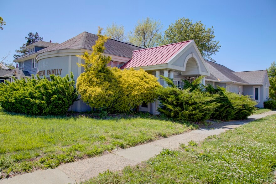 666 Madison Ave, Burlington, NJ for sale - Primary Photo - Image 1 of 4