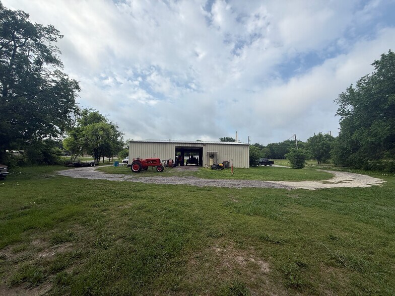 966 E Ovilla Rd, Red Oak, TX à vendre - Photo du bâtiment - Image 3 de 11