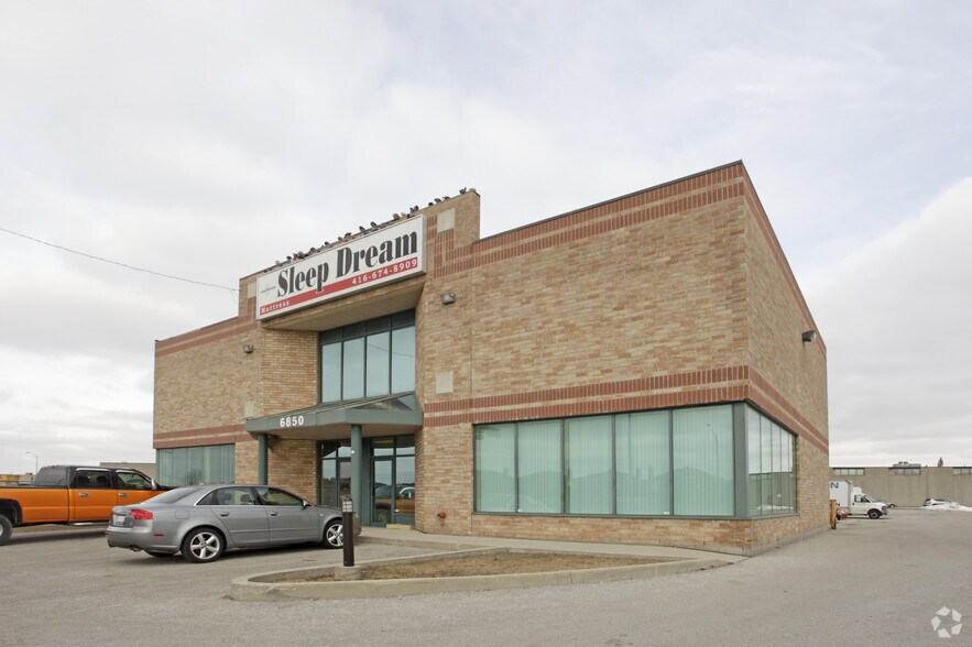 6850 Finch Ave W, Toronto, ON à louer - Photo principale - Image 1 de 2