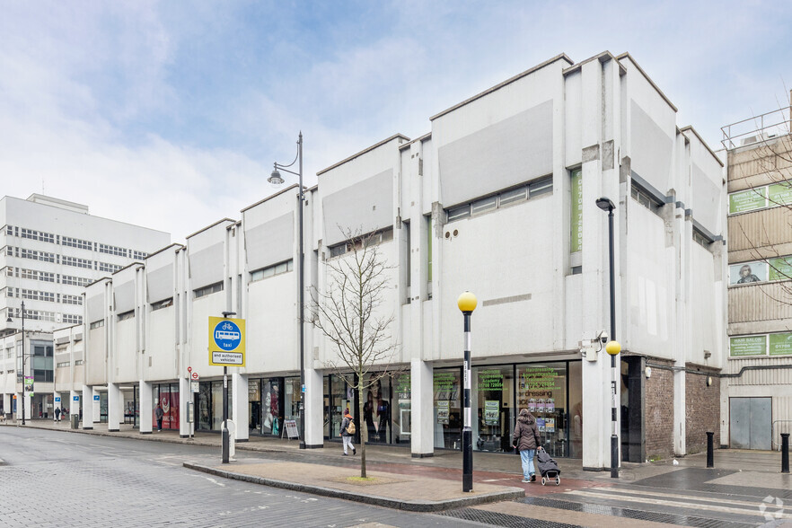 Stewards Walk, Romford for lease - Primary Photo - Image 1 of 4