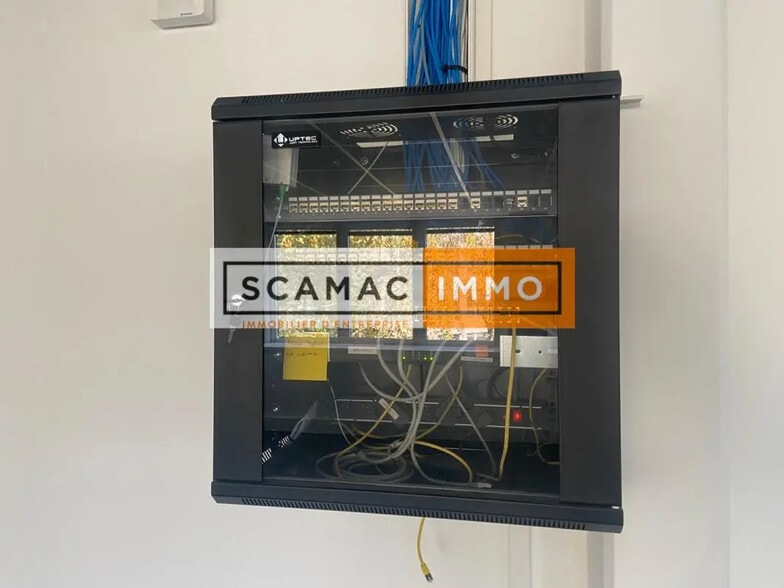 Office in Vélizy-Villacoublay for lease - Interior Photo - Image 3 of 10