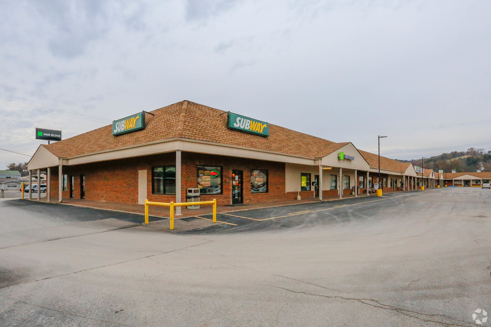 2-20 Perry Morris Sq, Milton, WV for lease Primary Photo- Image 1 of 13