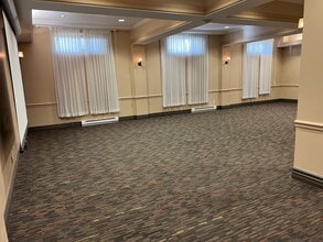 435 Gregoire Dr, Fort McMurray, AB à louer Photo intérieure- Image 2 de 4