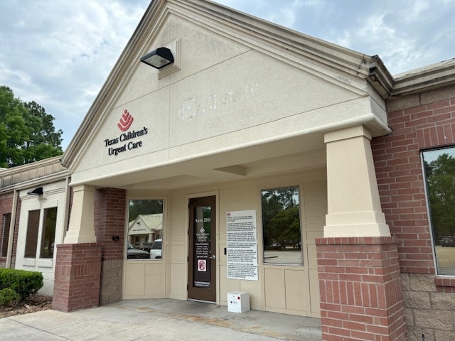 20031-20035 W Lake Houston Pky, Kingwood, TX for lease Primary Photo- Image 1 of 7