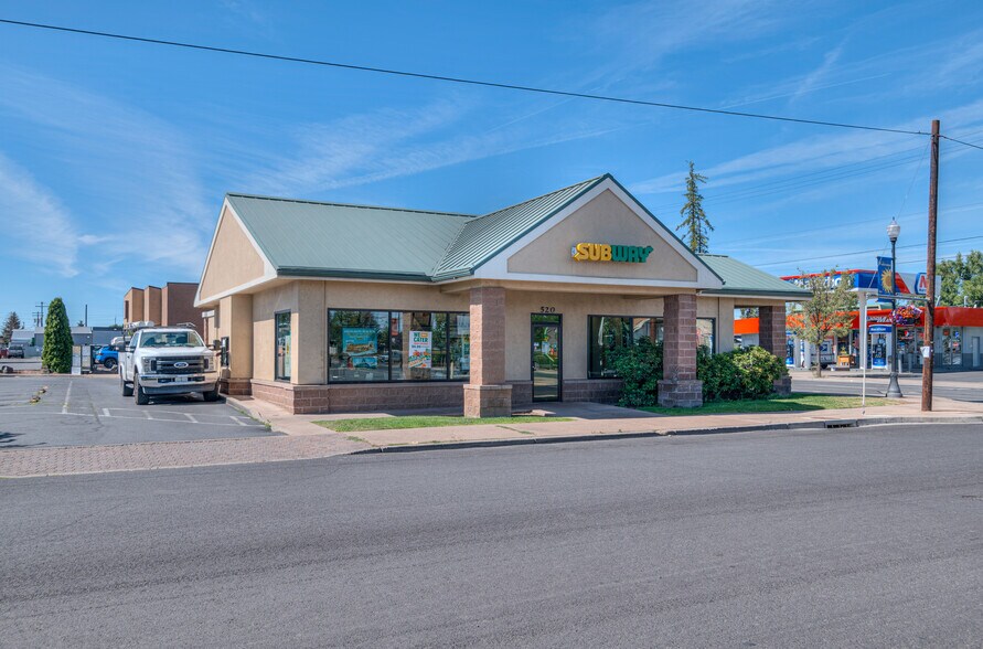 520 NW Fir Ave, Redmond, OR for sale - Building Photo - Image 2 of 7