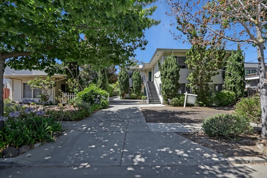 2122 Williams St, Palo Alto, CA à vendre - Photo du bâtiment - Image 1 de 16