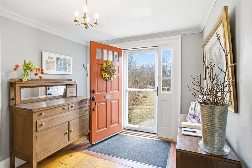235 Windsor Rd, Hillsborough, NH à vendre - Photo du bâtiment - Image 3 de 51