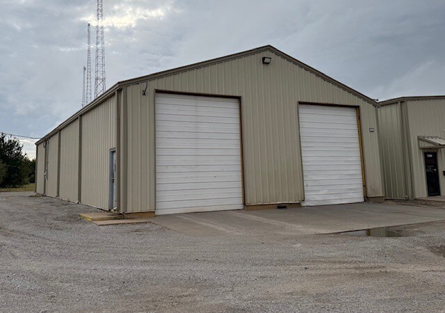 2417 Rock Island Blvd, Enid, OK for sale - Building Photo - Image 2 of 3