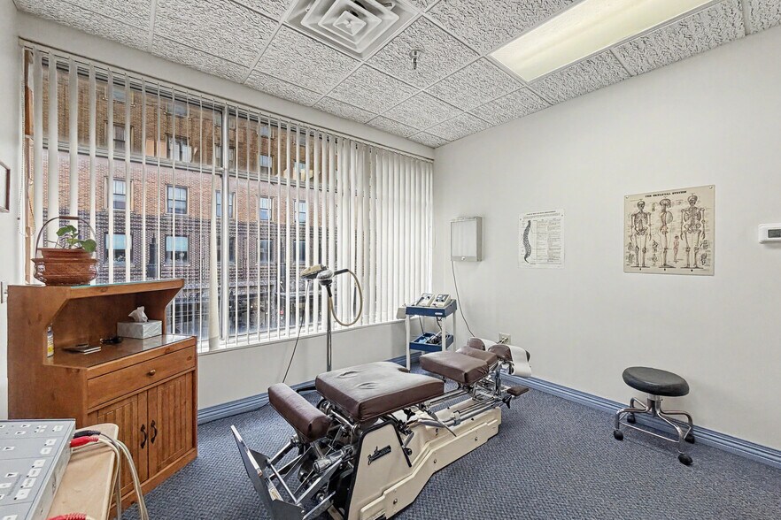 300 Walnut St, Des Moines, IA à vendre - Photo du bâtiment - Image 2 de 12